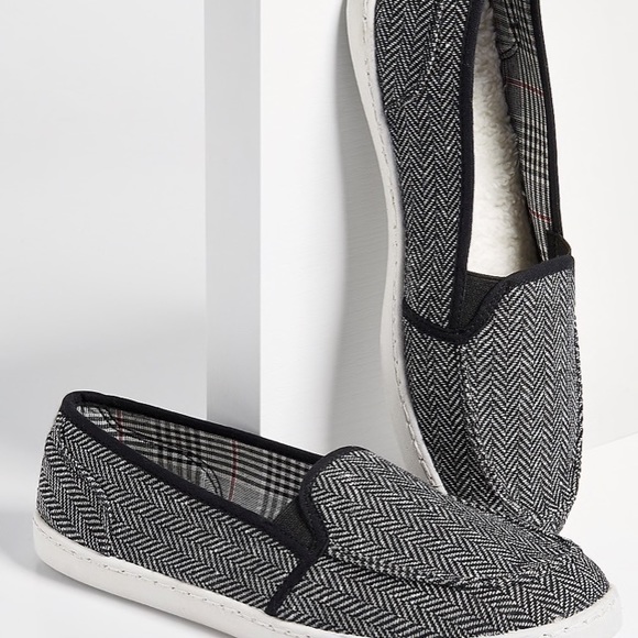 Maurices Shoes - Comfortable slip on black and white shoes. 👣